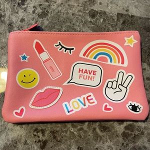 IPSY Cute pink Makeup bag!